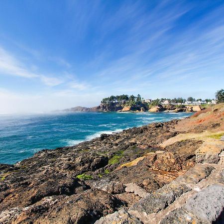 Captain'S Quarters And Cabins Depoe Bay Esterno foto