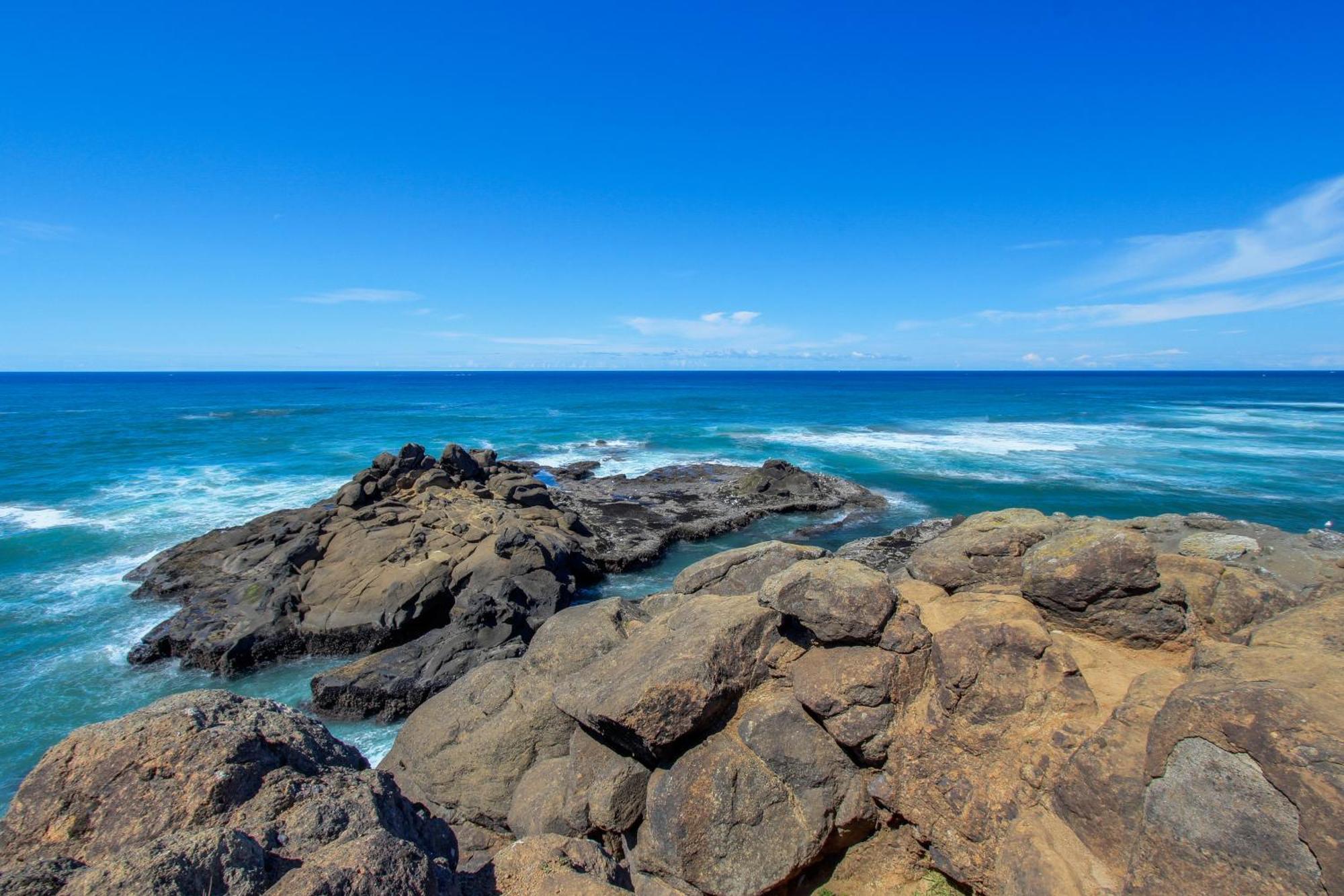 Captain'S Quarters And Cabins Depoe Bay Camera foto